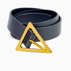 AUTHENTIC Bottega Venta Triangle-Buckle Leather Belt!